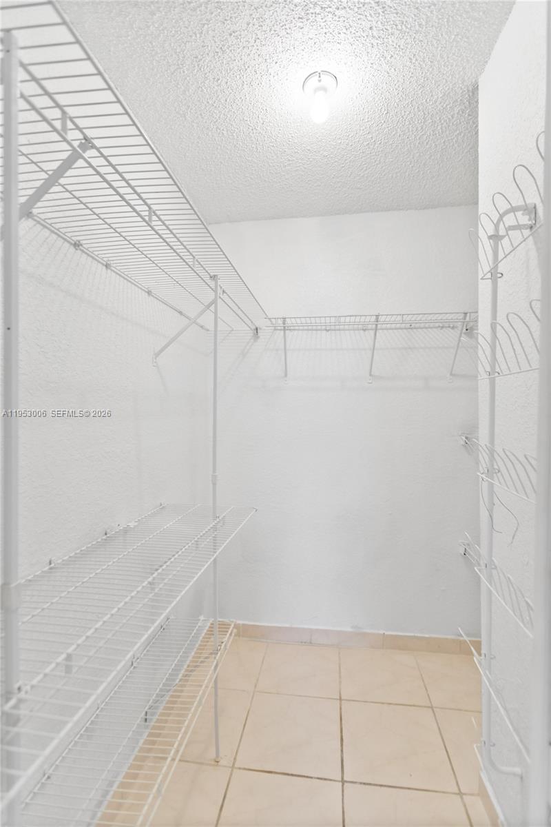 17500 Northwest 68th Avenue, Unit D1004 Hialeah, FL 33015 - Photo 34 of 40