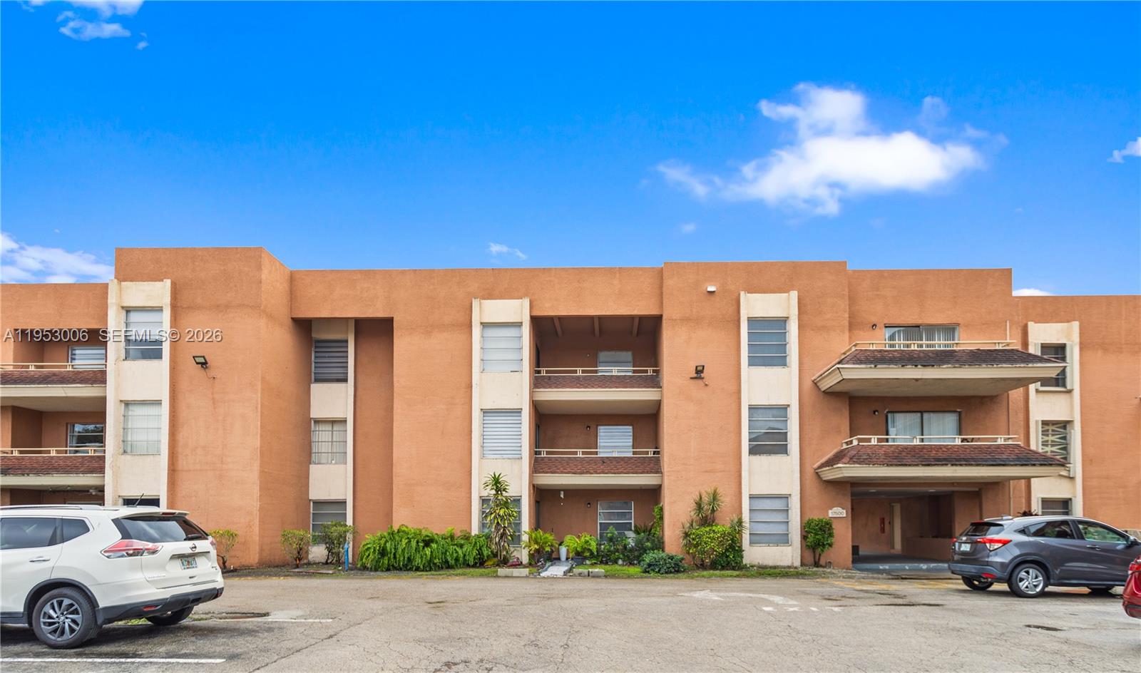 17500 Northwest 68th Avenue, Unit D1004 Hialeah, FL 33015 - Photo 36 of 40