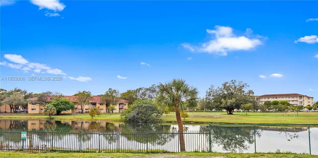 $2,750 | 17500 Northwest 68th Avenue, Unit D1004, Hialeah, FL 33015