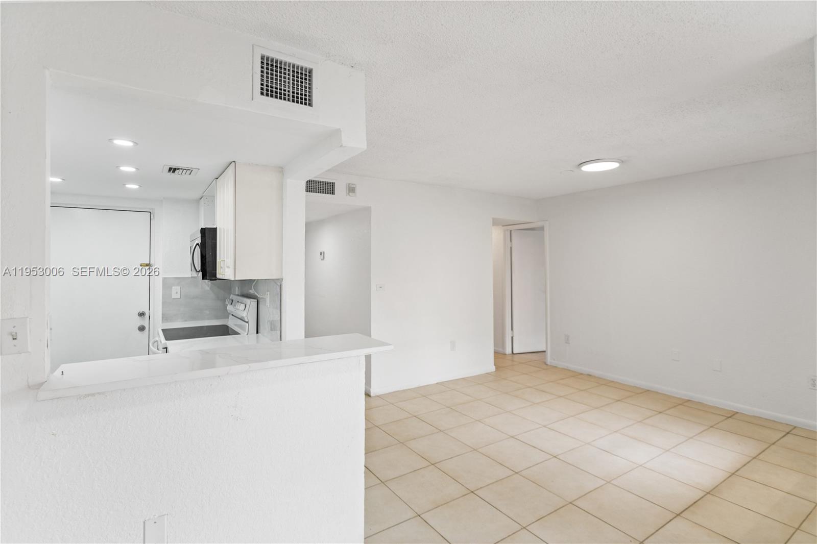 17500 Northwest 68th Avenue, Unit D1004 Hialeah, FL 33015 - Photo 7 of 40
