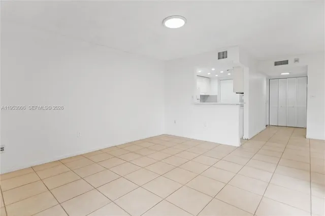 $2,750 | 17500 Northwest 68th Avenue, Unit D1004, Hialeah, FL 33015