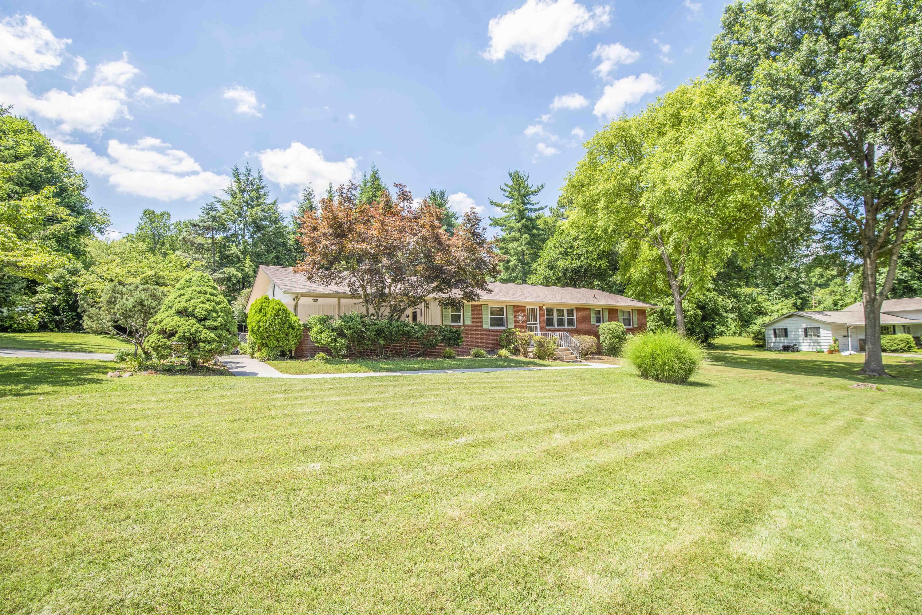 4441 Deerfield Road Knoxville, TN 37921 - Photo 2 of 40 exterior 2_1