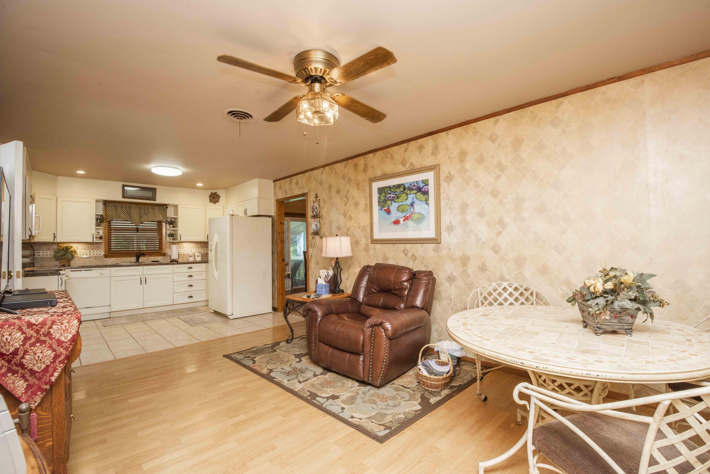 4441 Deerfield Road Knoxville, TN 37921 - Photo 11 of 40 living 1_1