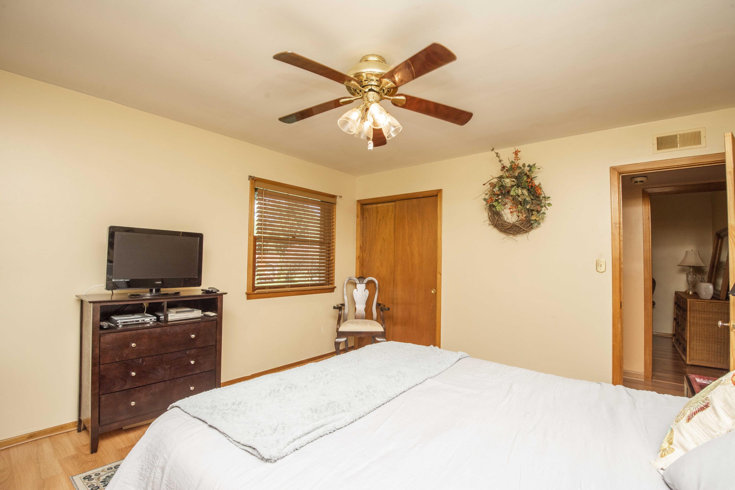 4441 Deerfield Road Knoxville, TN 37921 - Photo 23 of 40 bed_1