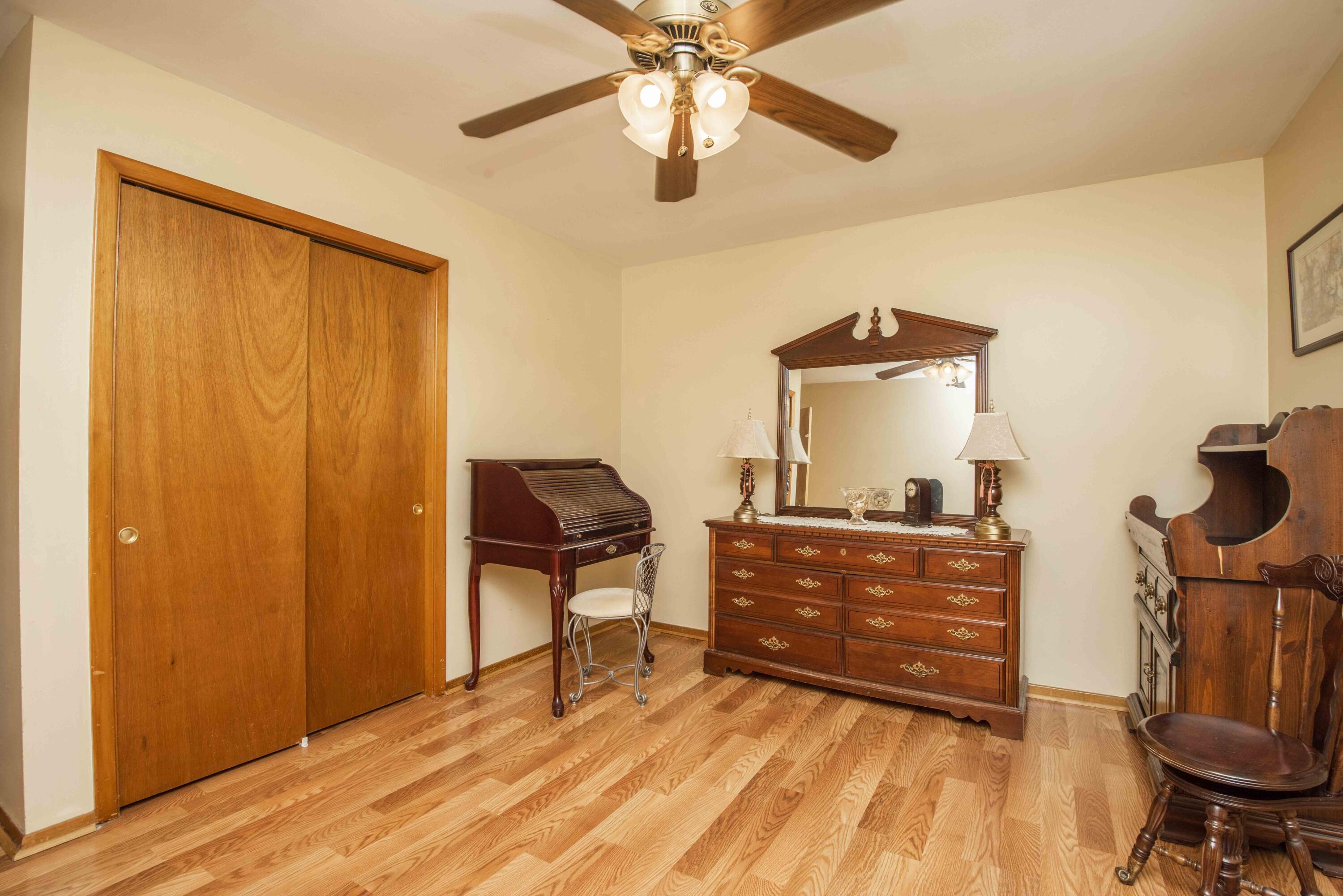 4441 Deerfield Road Knoxville, TN 37921 - Photo 29 of 40 third bed 2_1