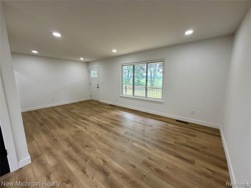7104 Willard Road Millington, MI 48746 - Photo 17 of 30