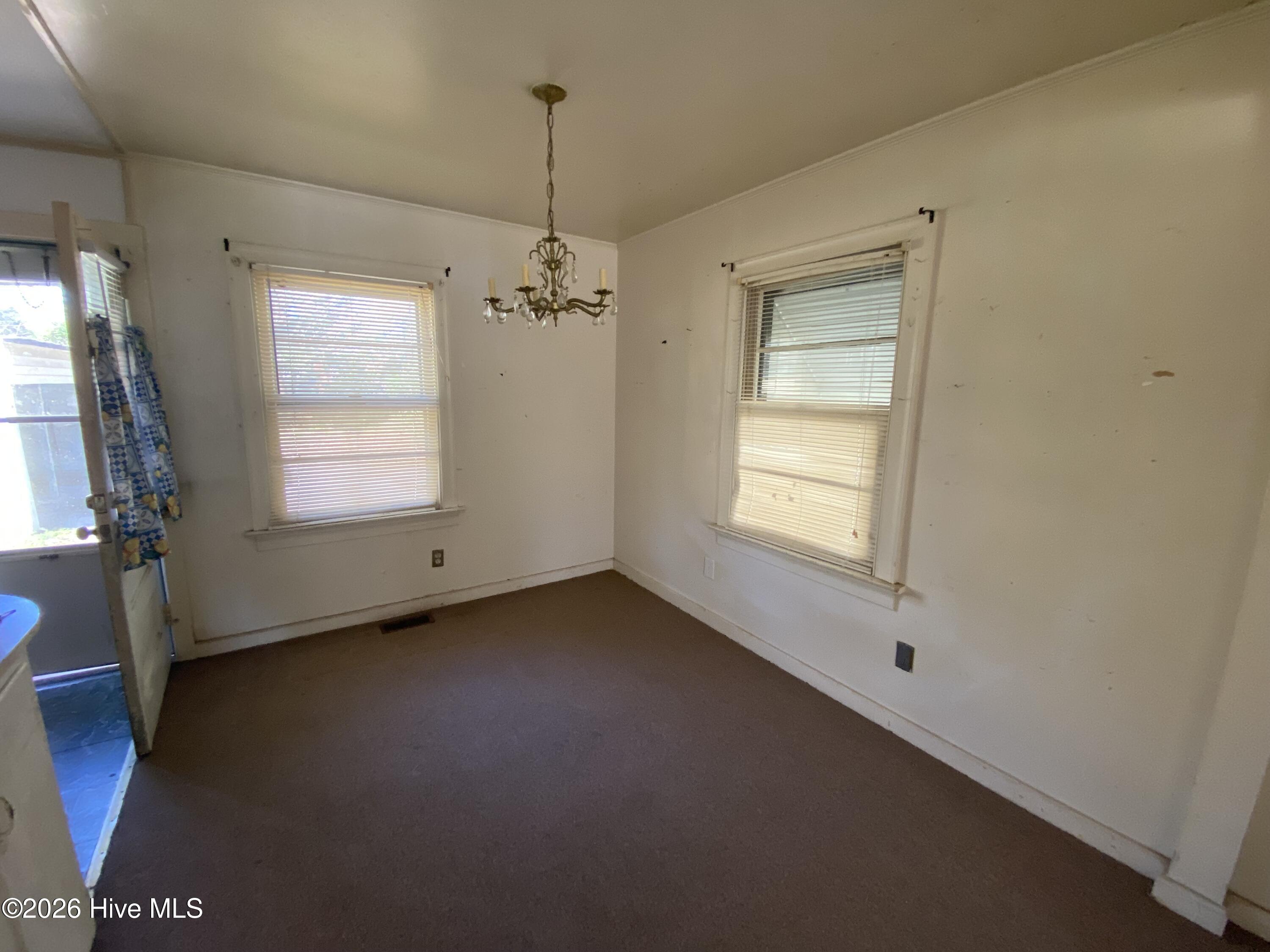 1007 West Washington Avenue Kinston, NC 28501 - Photo 13 of 20 IMG_9044