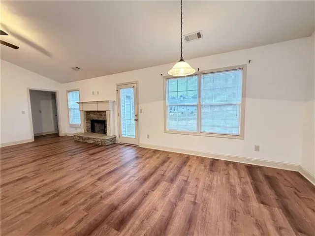 $1,900 | 292 Jameston Drive, Jefferson, GA 30549