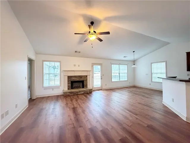 $1,900 | 292 Jameston Drive, Jefferson, GA 30549