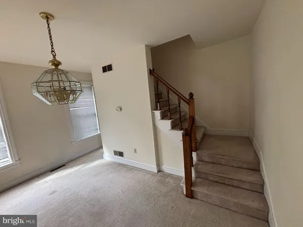$1,200 | 5 South State Street, Dover, DE 19901
