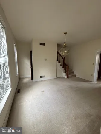 $1,200 | 5 South State Street, Dover, DE 19901
