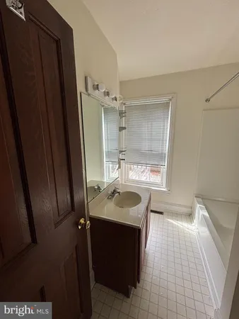 $1,200 | 5 South State Street, Dover, DE 19901