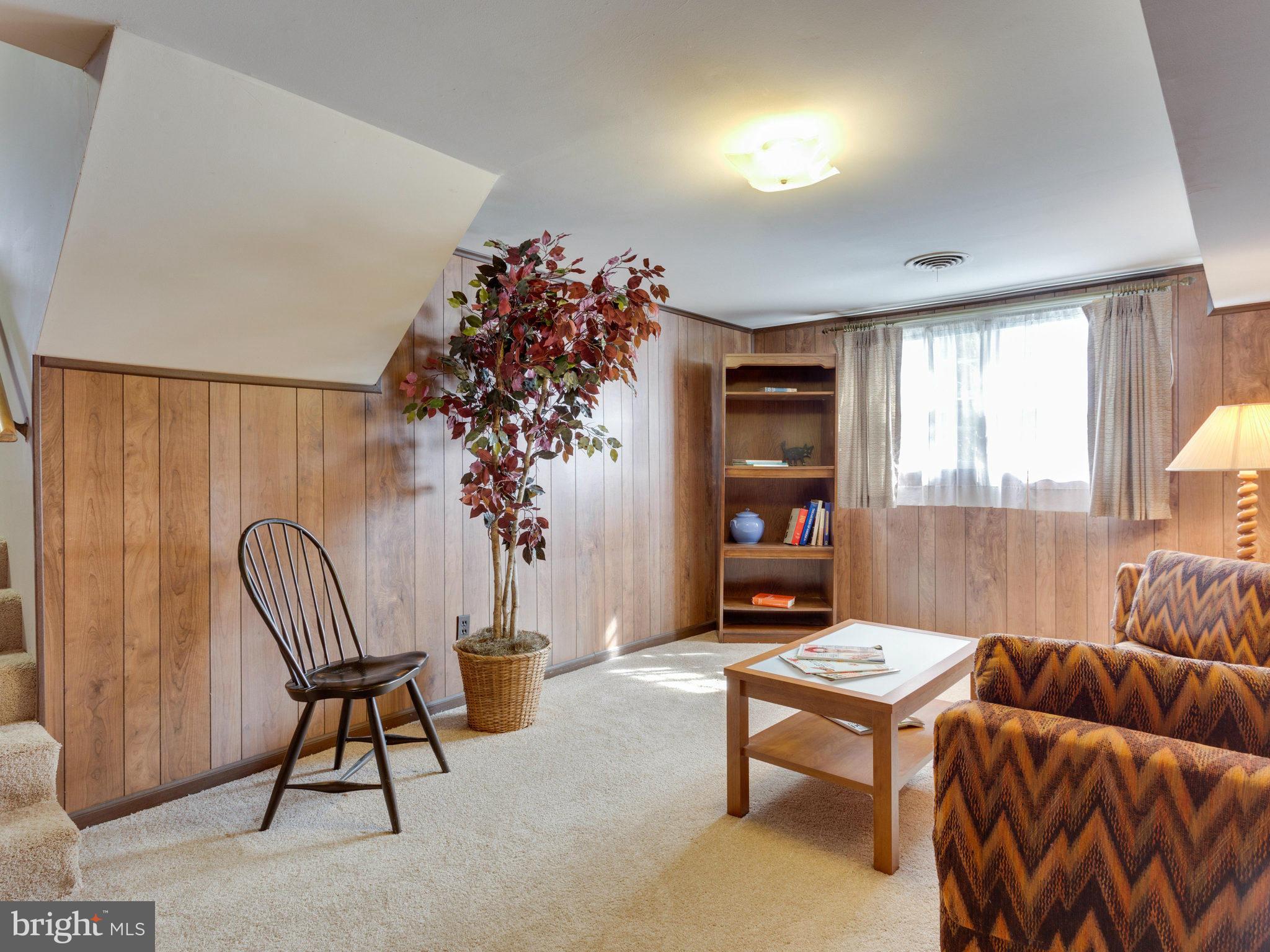 5416 Gainesville Road Springfield, VA 22151 - Photo 23 of 28 Family Room