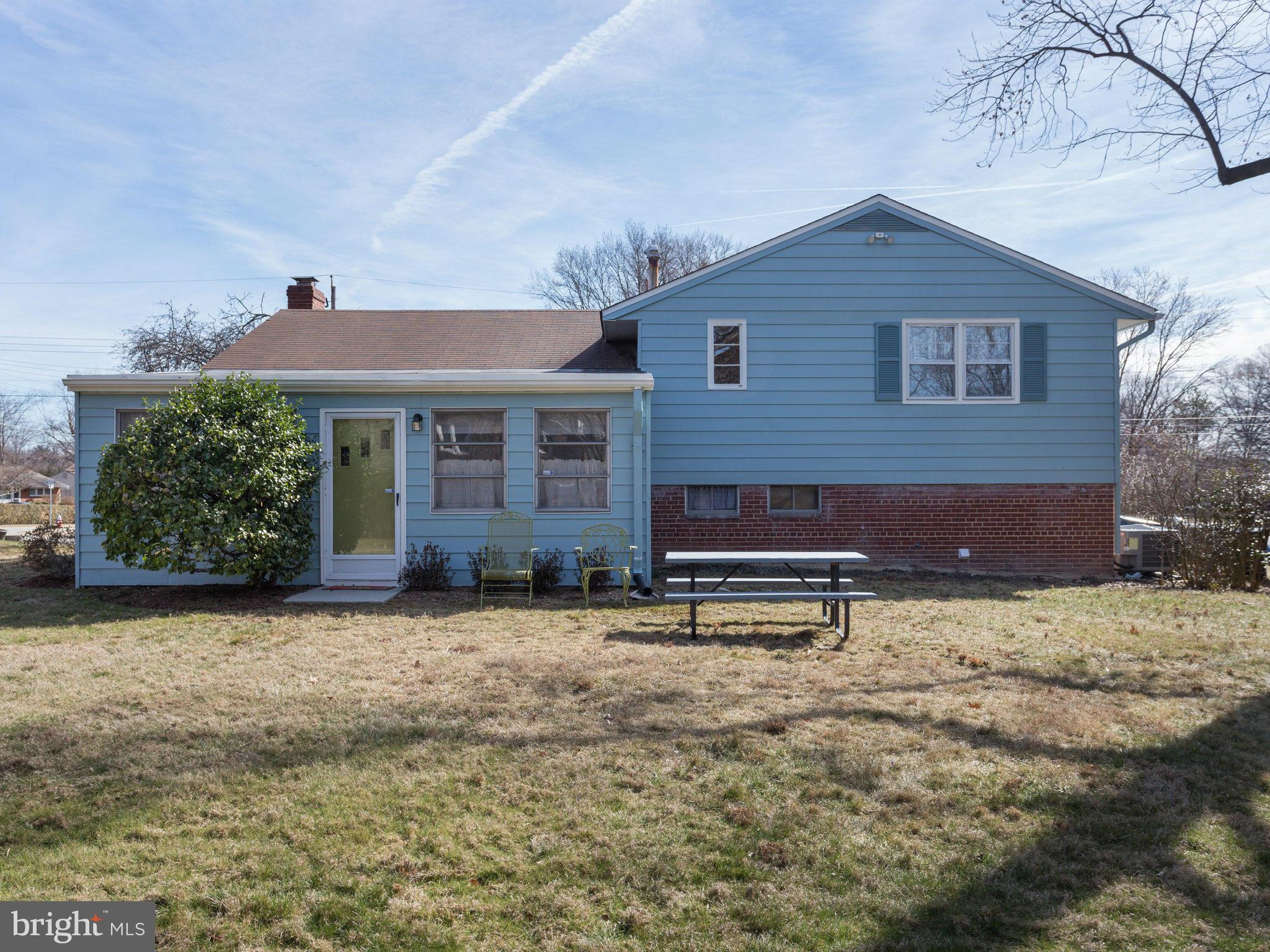 5416 Gainesville Road Springfield, VA 22151 - Photo 27 of 28 Exterior (Rear)