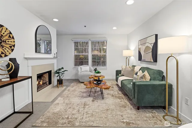 $458,800 | 2740 118th Avenue Southeast, Unit 202, Bellevue, WA 98005