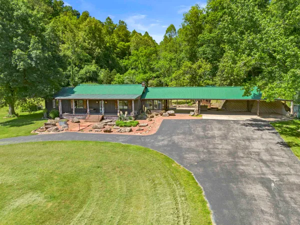 $449,900 | 5103 East Laramie Trail, Catlettsburg, KY 41129