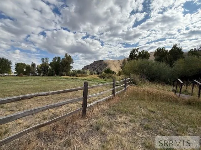 $299,999 | 4554 Highway 93, Mackay, ID 83251