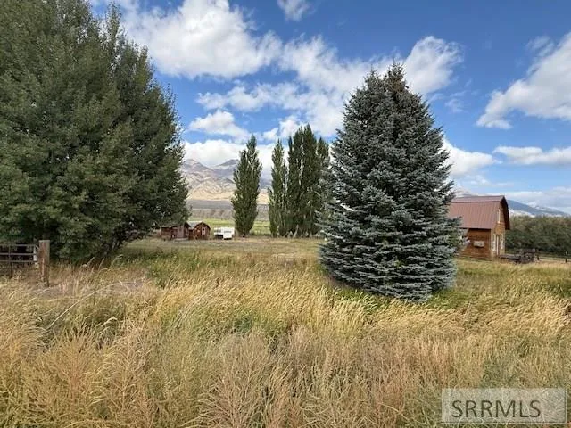 $299,999 | 4554 Highway 93, Mackay, ID 83251