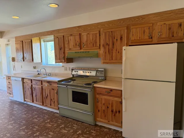 $299,999 | 4554 Highway 93, Mackay, ID 83251