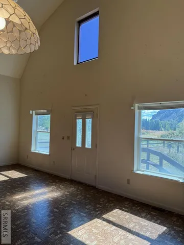 $299,999 | 4554 Highway 93, Mackay, ID 83251