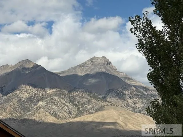 $299,999 | 4554 Highway 93, Mackay, ID 83251