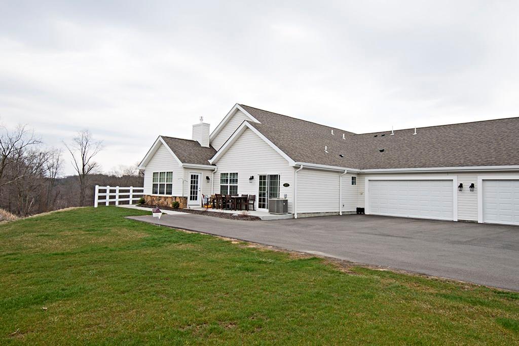 372 Saddlebrook Road Gibsonia, PA 15044 - Photo 2 of 22 Gallery Image 2