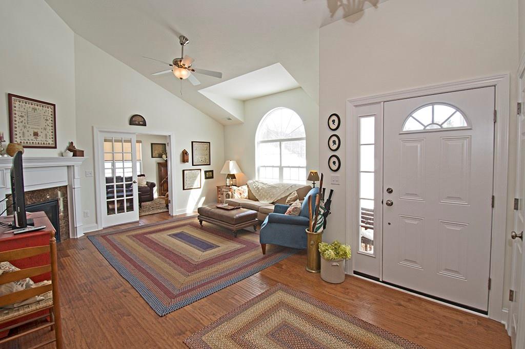 372 Saddlebrook Road Gibsonia, PA 15044 - Photo 4 of 22 Gallery Image 4