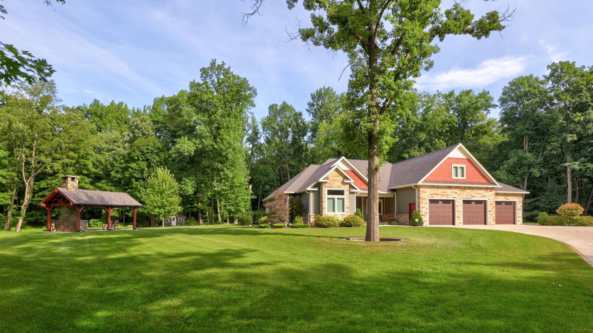 12401 Canada Road Birch Run, MI 48415 - Photo 2 of 99 50191504-770bcc58-102d-4d04-bb63-7b406ae7d4cc.JPG