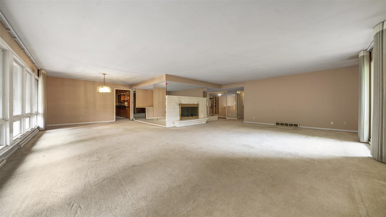 4114 Landstrom Road Rockford, IL 61114 - Photo 13 of 38 a view of empty room with a fireplace