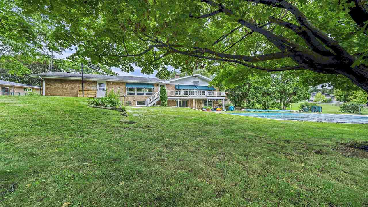 4114 Landstrom Road Rockford, IL 61114 - Photo 38 of 38 a front view of house with yard and green space