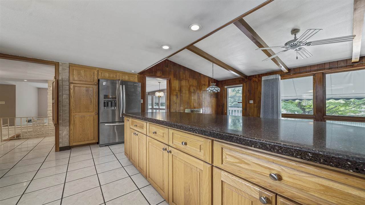 4114 Landstrom Road Rockford, IL 61114 - Photo 7 of 38
