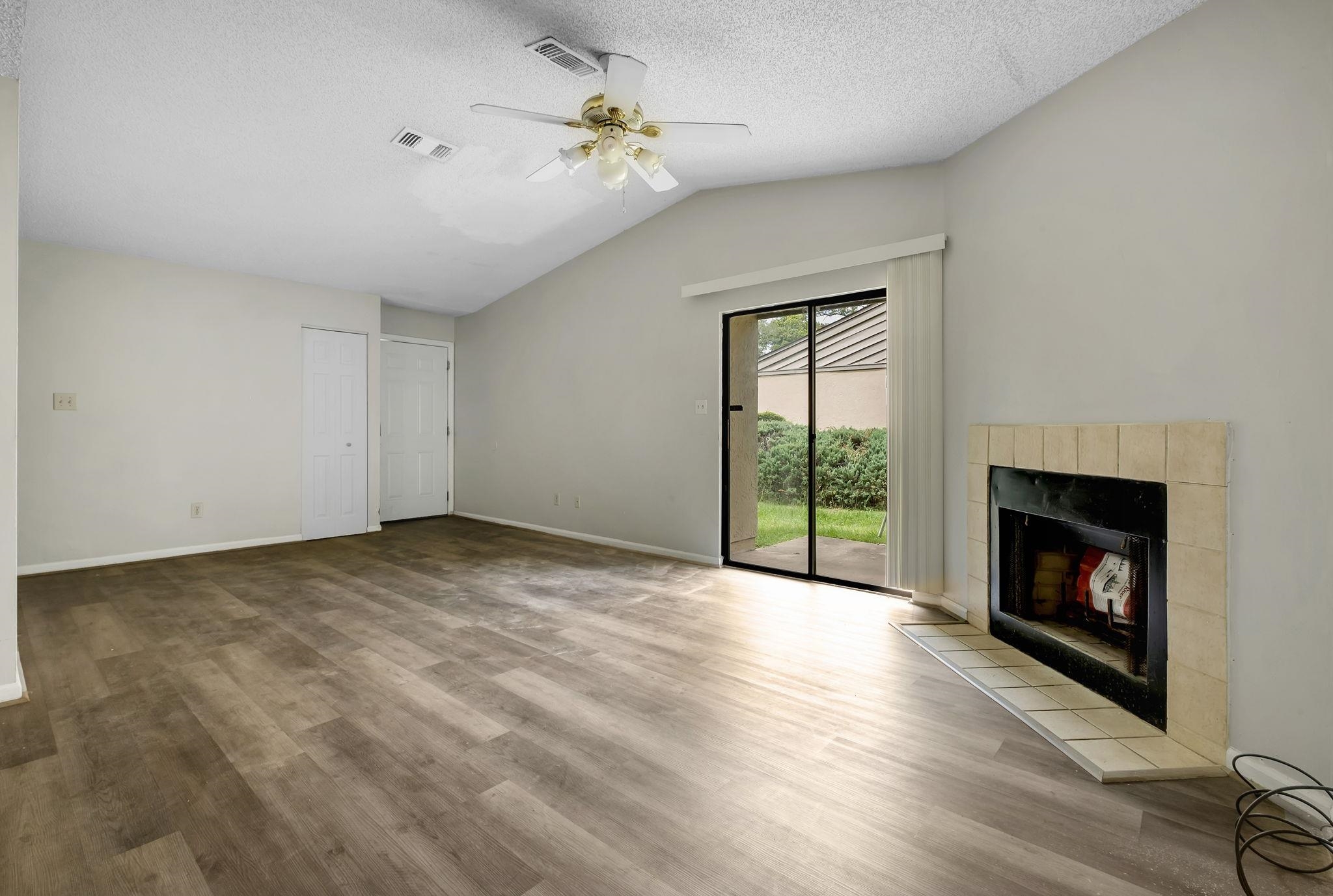 1571 Stone Road, Unit 11B Tallahassee, FL 32303 - Photo 14 of 28
