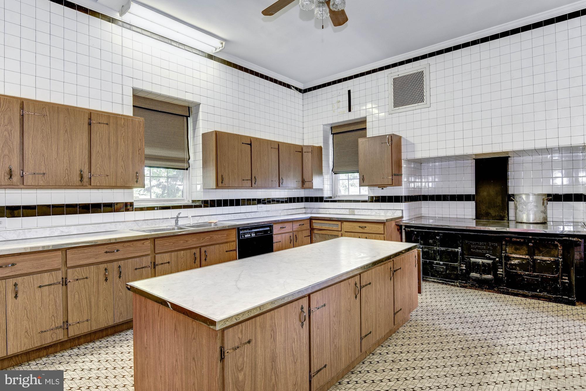 353 Leitch Road Tracys Landing, MD 20779 - Photo 13 of 77