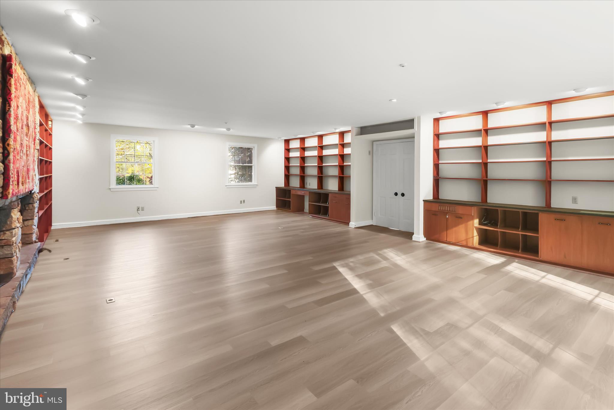 2550 Pickwick Road Baltimore, MD 21207 - Photo 13 of 65 Living Room