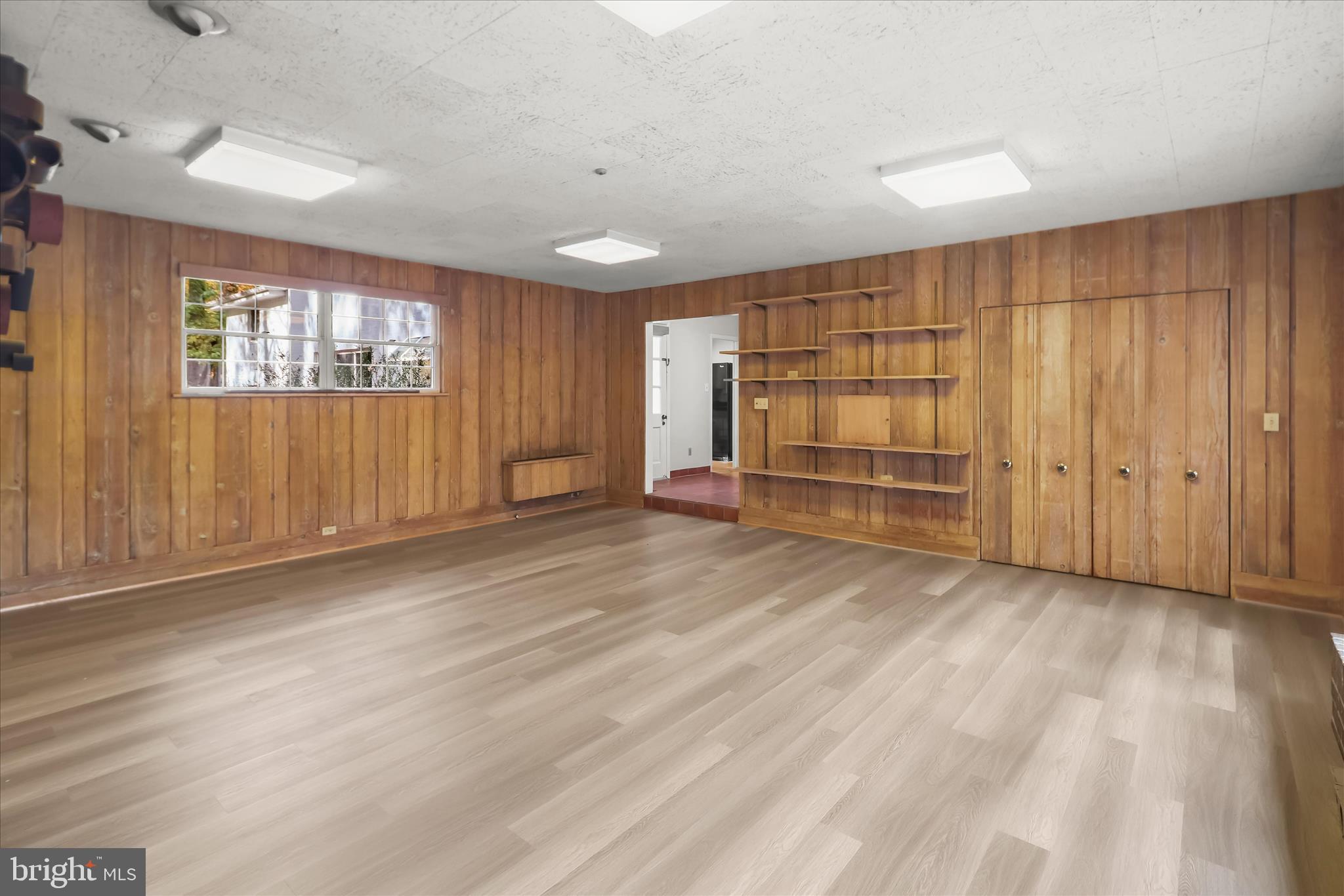 2550 Pickwick Road Baltimore, MD 21207 - Photo 19 of 65 Family Room