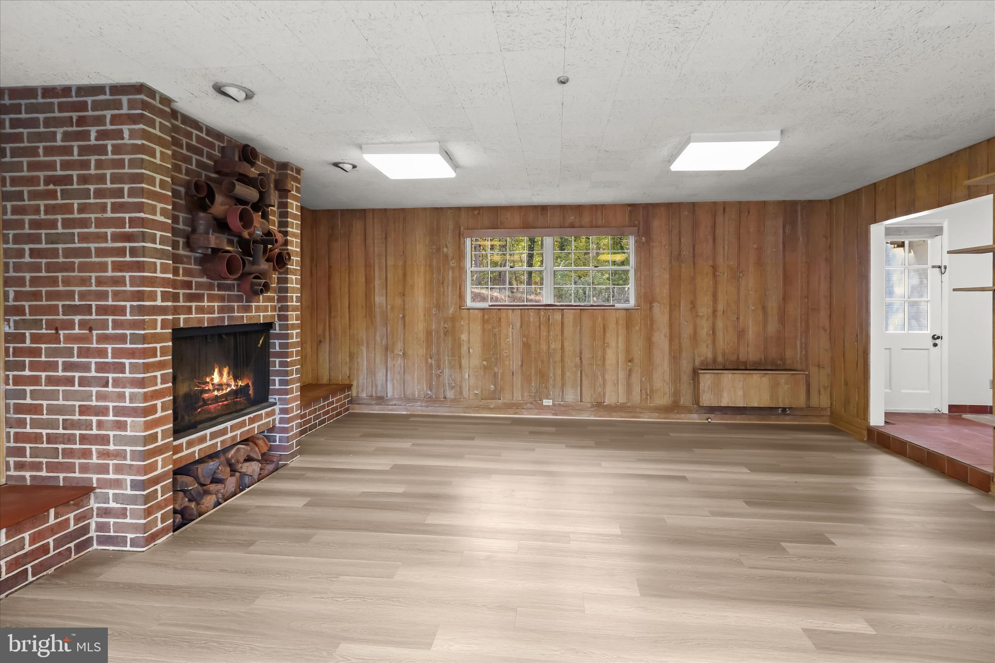 2550 Pickwick Road Baltimore, MD 21207 - Photo 20 of 65 Family Room