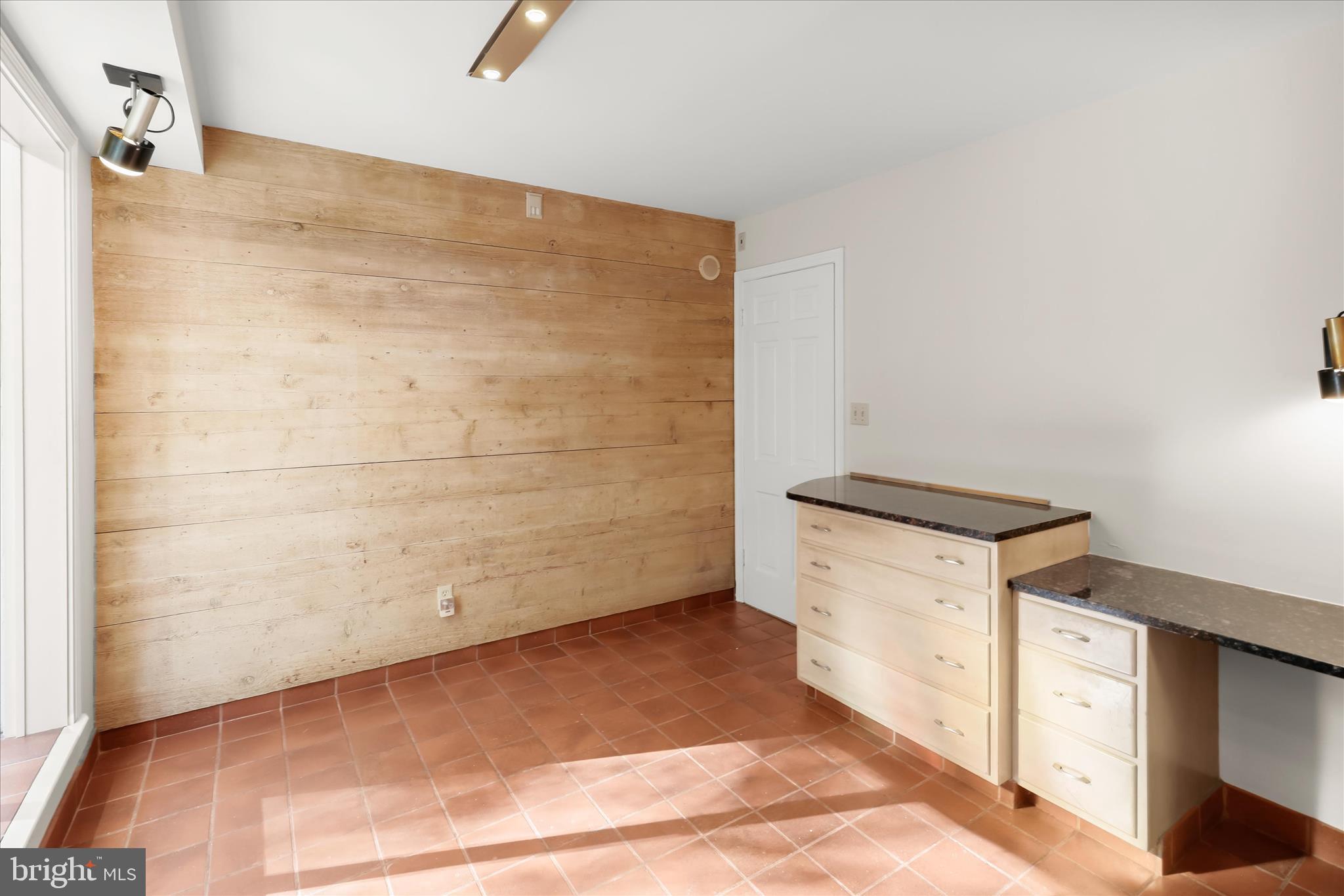 2550 Pickwick Road Baltimore, MD 21207 - Photo 25 of 65 Breakfast Nook