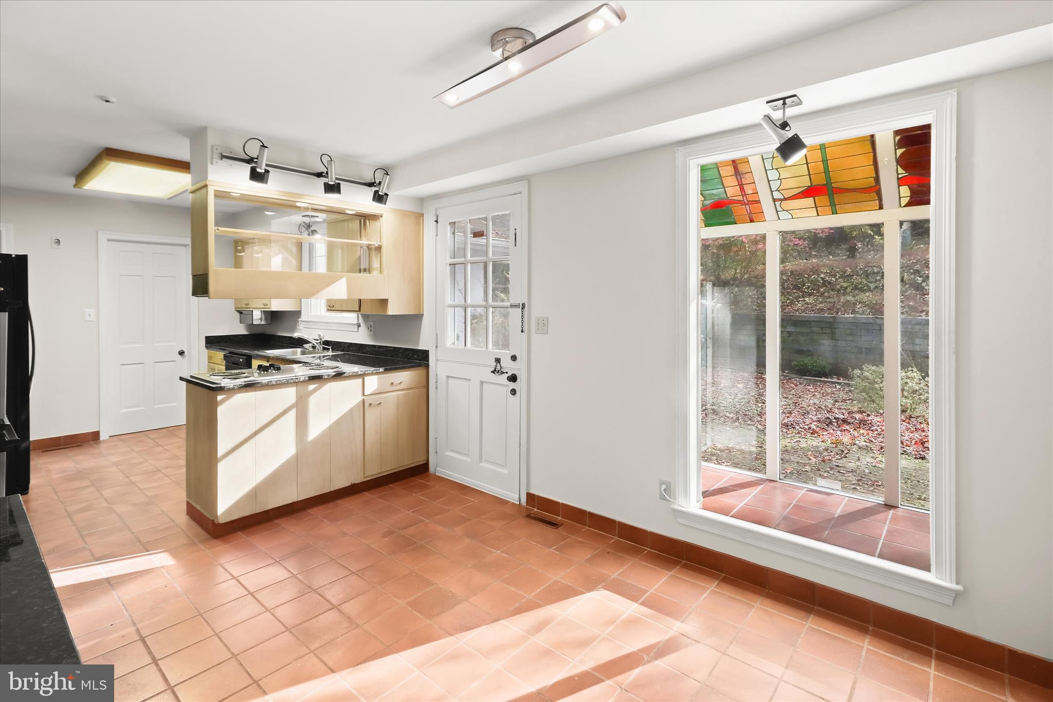 2550 Pickwick Road Baltimore, MD 21207 - Photo 27 of 65 Breakfast Nook