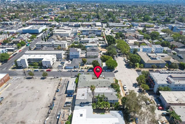 $2,400,000 | 2367 West 18th Street, Los Angeles, CA 90019