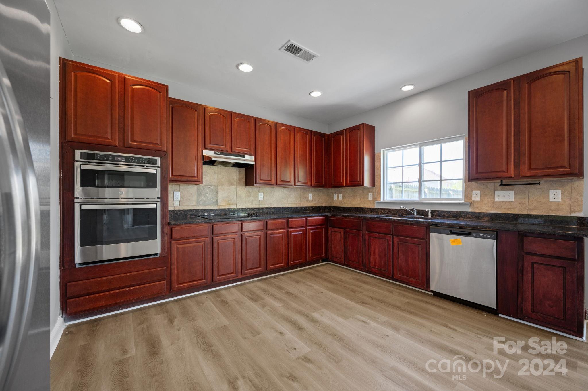 7512 Kuck Road Mint Hill, NC 28227 - Photo 3 of 42 Gallery Image 3
