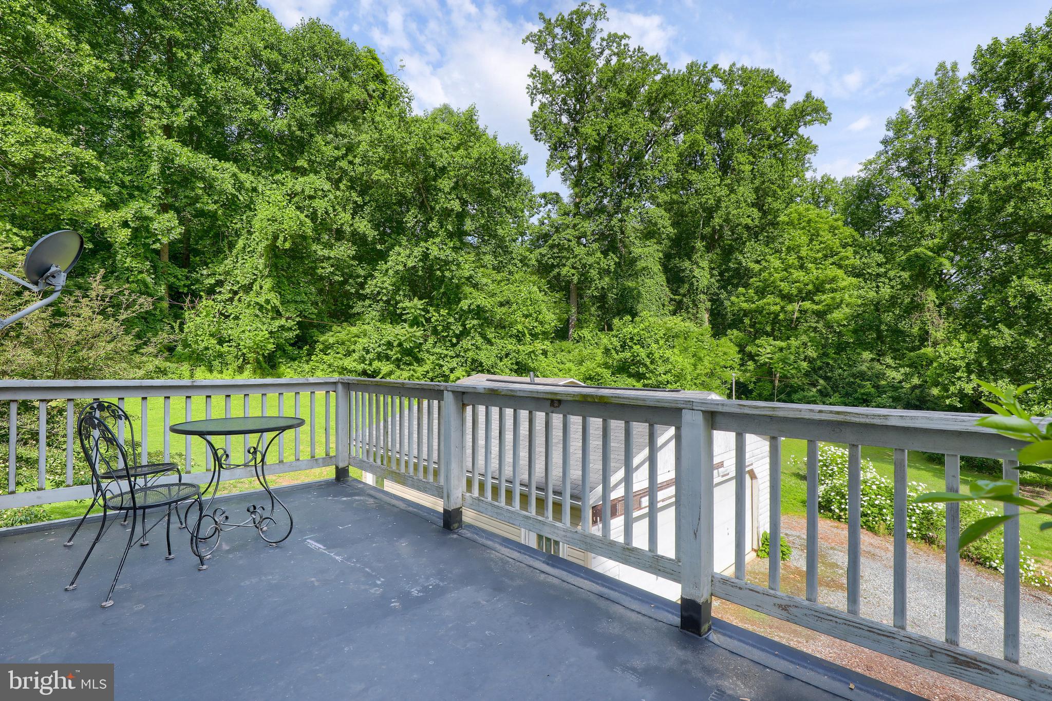 122 River Road Pequea, PA 17565 - Photo 27 of 46 Upper level deck from bedroom 2