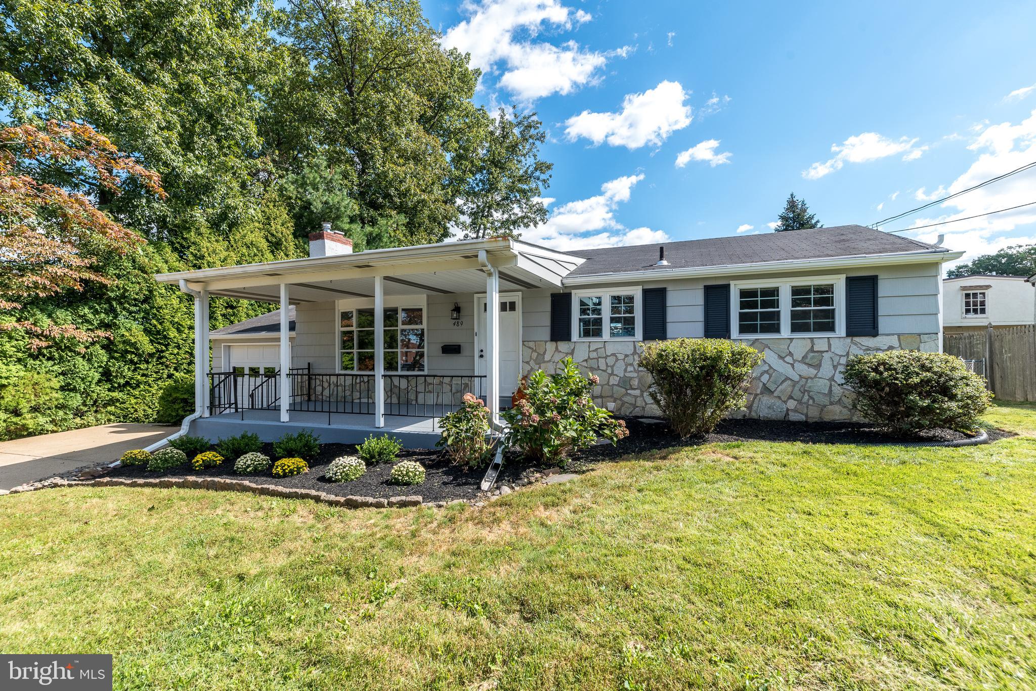 489 Valley Road Warminster, PA 18974 - Photo 5 of 30