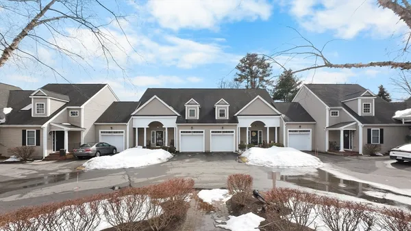 $699,999 | 107 Meadow Lane, Unit 107, Randolph, MA 02368