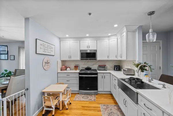 $699,999 | 107 Meadow Lane, Unit 107, Randolph, MA 02368