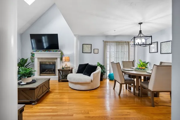 $699,999 | 107 Meadow Lane, Unit 107, Randolph, MA 02368