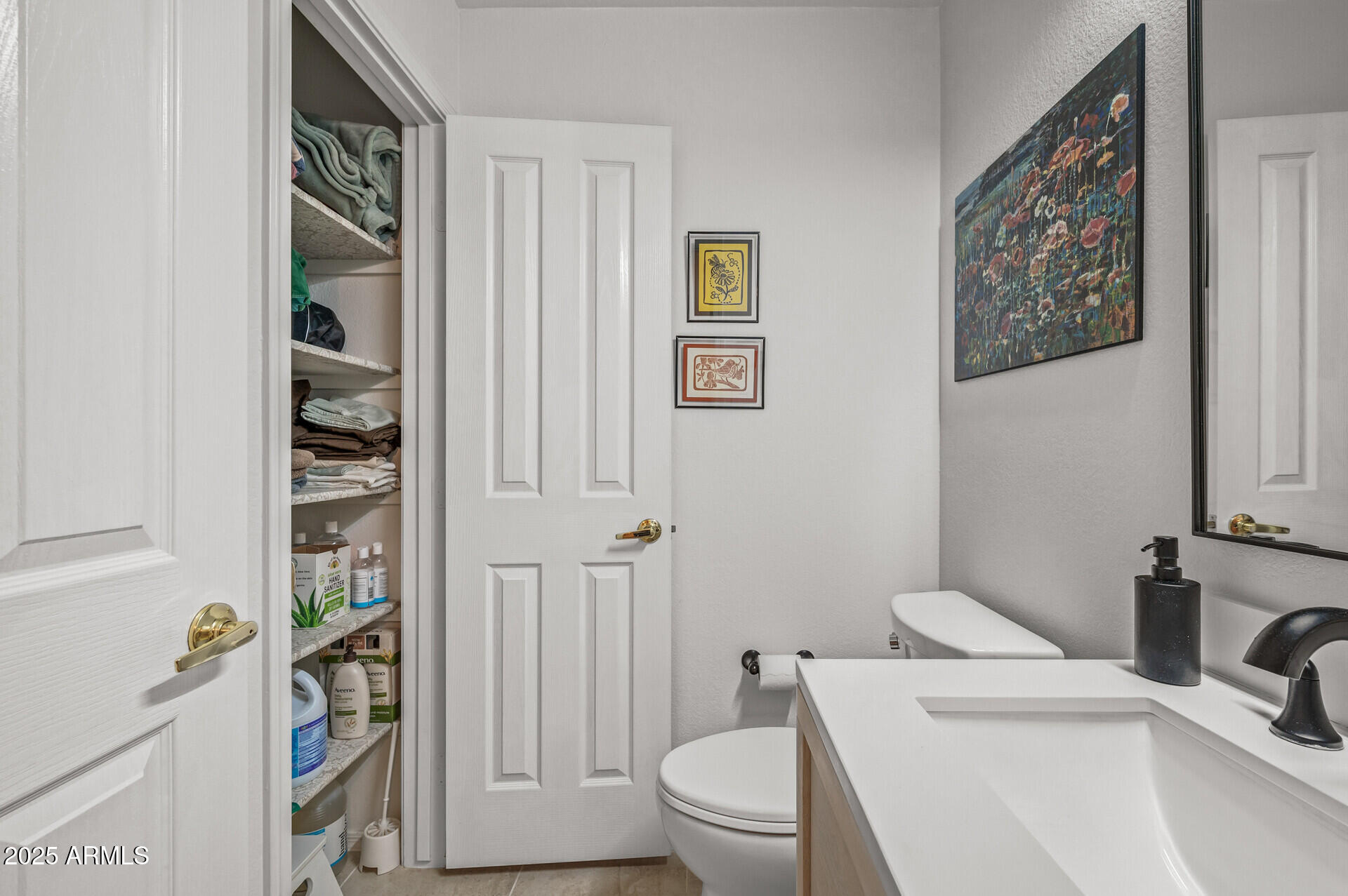 1626 East Kathleen Road Phoenix, AZ 85022 - Photo 26 of 47 Powder Room with Linen Closet
