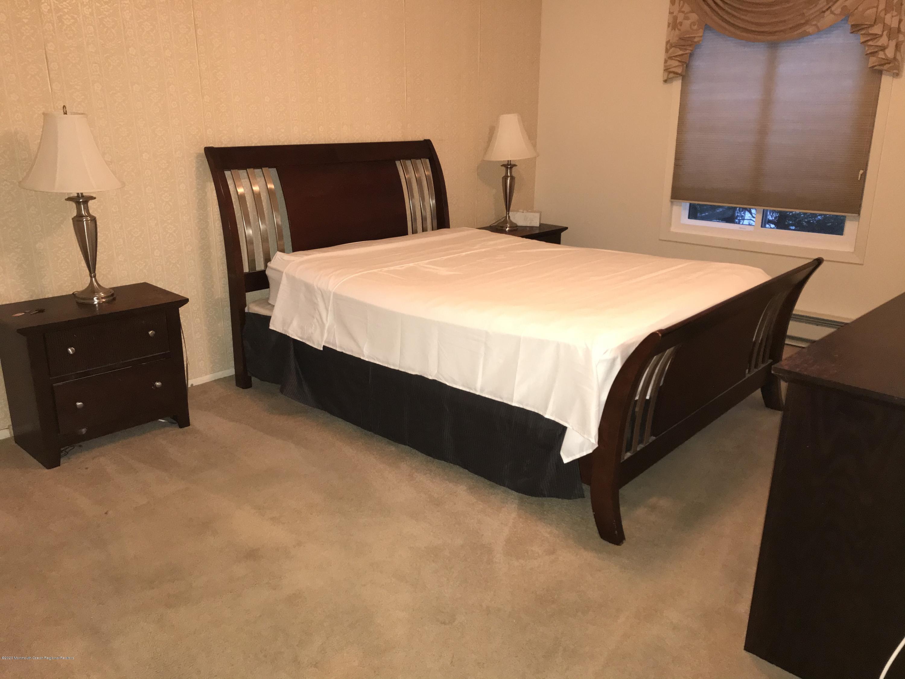 182 Arrowood Road, Unit E Manalapan, NJ 07726 - Photo 10 of 20 D2276886-D9ED-4F17-856C-4AEAD1EE4D38