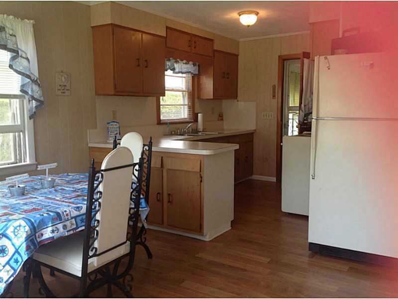 31 Spruce Road South Kingstown, RI 02879 - Photo 8 of 15 Kitchen.