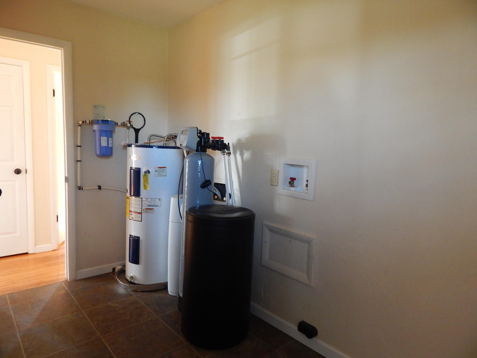 4734 Rucker Road Moneta, VA 24121 - Photo 37 of 37 Laundry Room