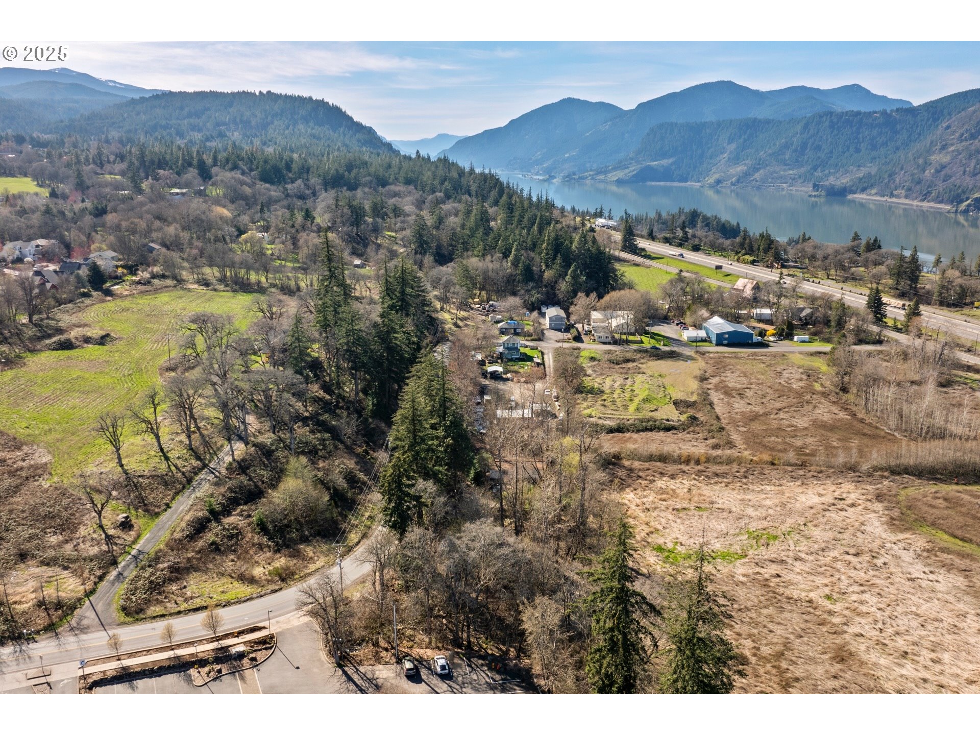 435 Frankton Road Hood River, OR 97031 - Photo 4 of 19